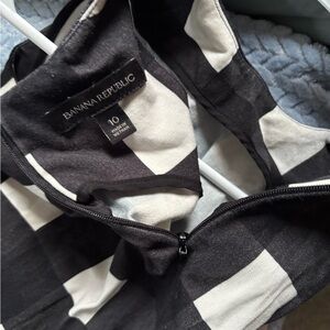 Banana Republic Black and White Midi Dress